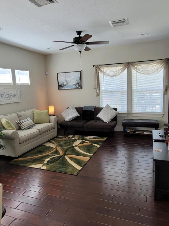 Spacious Townhouse Minutes From Downtown Sa. San Antonio Extérieur photo