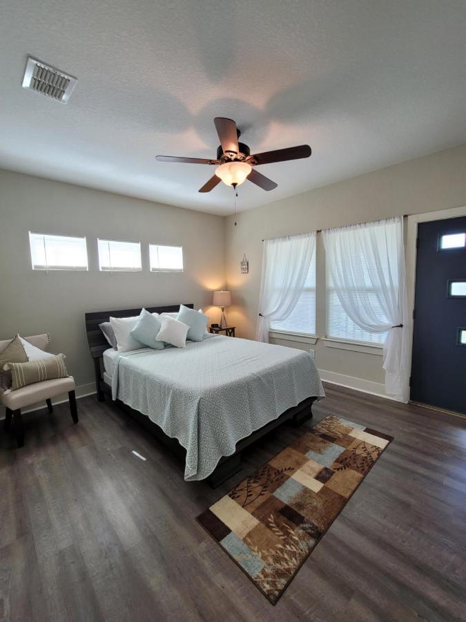 Spacious Townhouse Minutes From Downtown Sa. San Antonio Extérieur photo